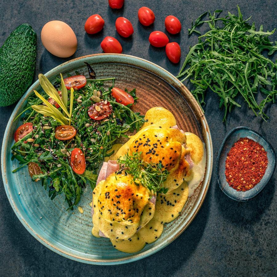 Hotel Nordic Twins & Wellness Radauţi Bagian luar foto