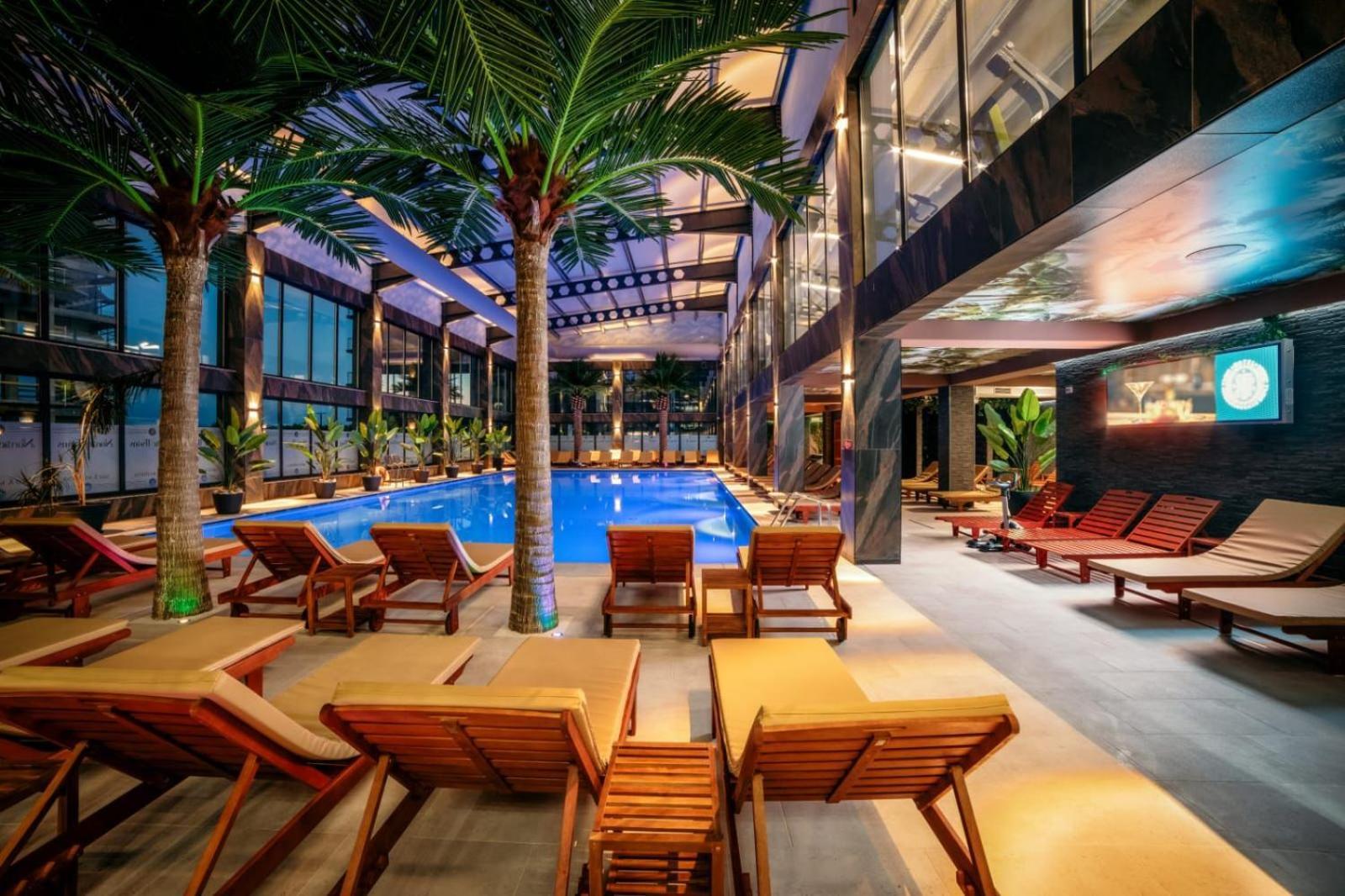 Hotel Nordic Twins & Wellness Radauţi Bagian luar foto