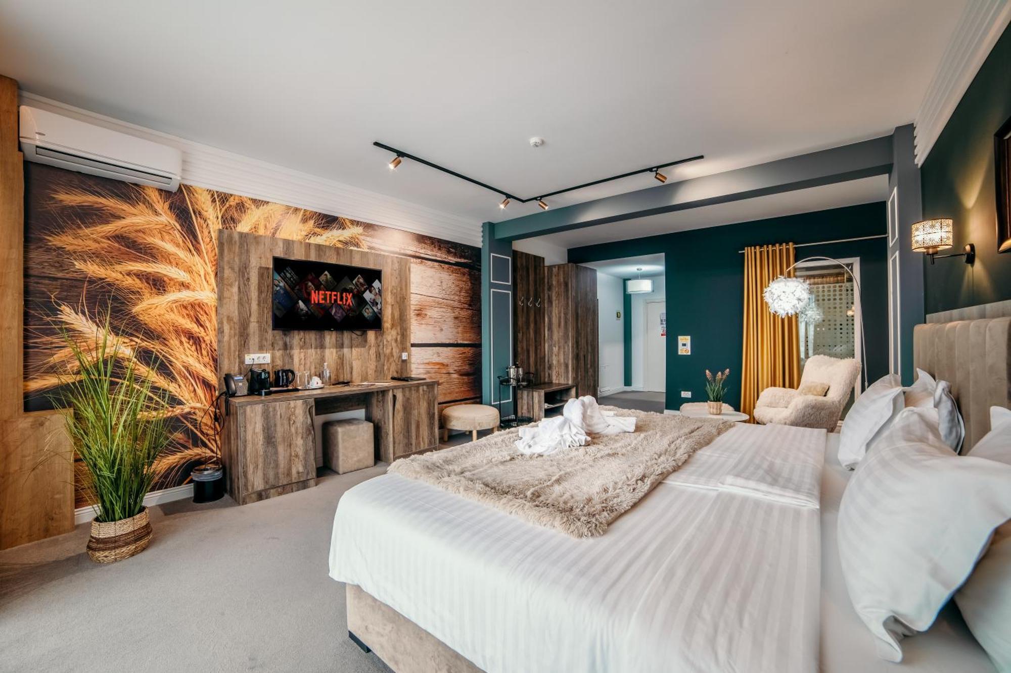 Hotel Nordic Twins & Wellness Radauţi Bagian luar foto